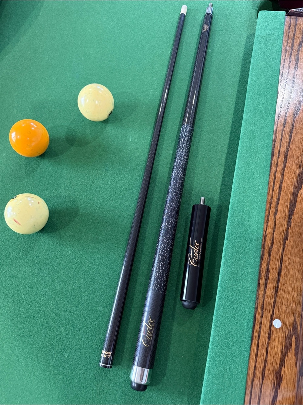 Cuetec Black Pool Cue with Extension